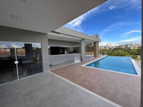 Casa com 3 Quartos à Venda, 545 m² em Jardim America - Bragança Paulista