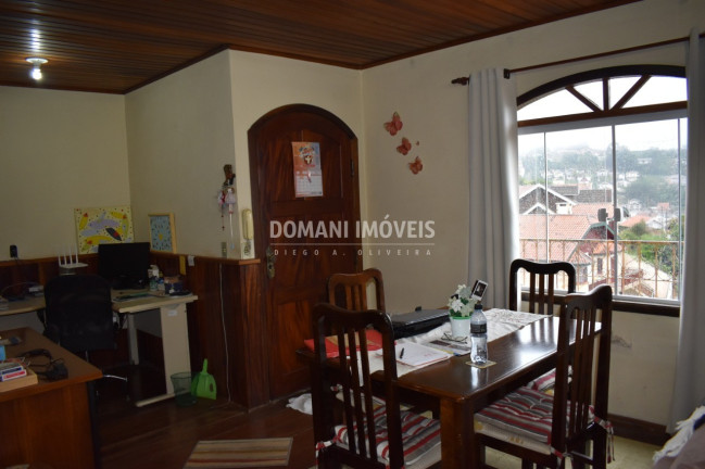 Imagem Casa com 4 Quartos à Venda, 167 m² em Região Do Toriba - Campos Do Jordão