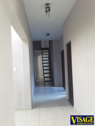 Imagem Casa com 4 Quartos à Venda,  em Jd. Colonia - Jacareí