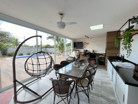 Imagem Casa com 3 Quartos à Venda, 99 m² em Barra Do Sai - Itapoá