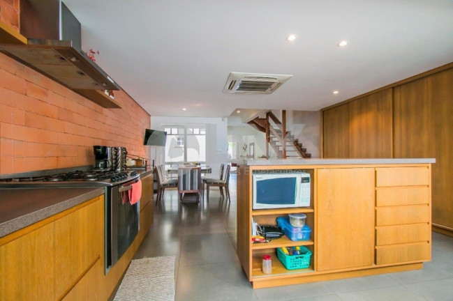 Imagem Casa com 4 Quartos à Venda, 455 m² em Chácara Das Pedras - Porto Alegre