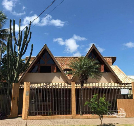 Casa com 5 Quartos à Venda, 301 m² em Zona 03 - Maringá