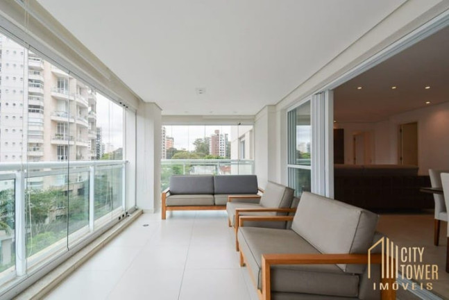 Apartamento com 3 Quartos à Venda, 157 m² em Vila Nova Conceição - São Paulo