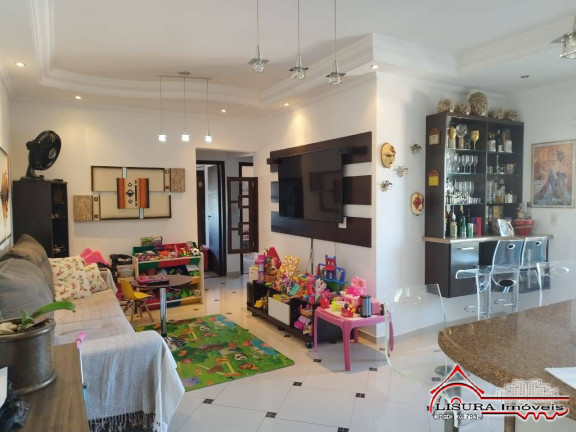 Apartamento com 3 Quartos para Alugar, 87 m² em Centro - Jacareí