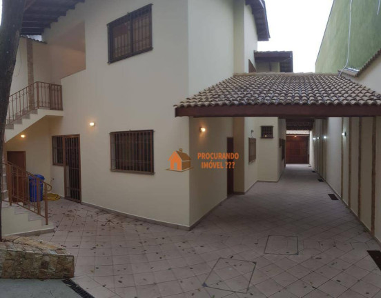Casa com 4 Quartos à Venda, 250 m² em Vila Galvão - Guarulhos
