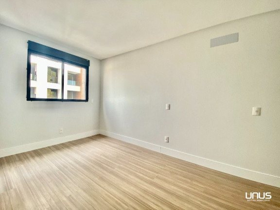 Imagem Apartamento com 3 Quartos à Venda, 213 m² em Agronômica - Florianópolis Imagem Apartamento com 3 Quartos à Venda, 213 m² em Agronômica - Florianópolis