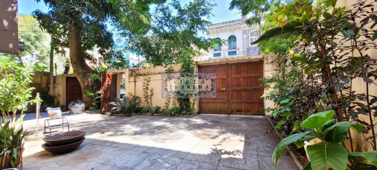 Imagem Imóvel com 14 Quartos à Venda, 606 m² em Humaitá - Rio De Janeiro Imagem Imóvel com 14 Quartos à Venda, 606 m² em Humaitá - Rio De Janeiro