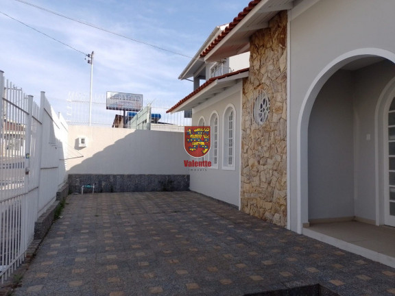 Imagem Casa com 3 Quartos à Venda, 428 m² em Estreito - Florianópolis Imagem Casa com 3 Quartos à Venda, 428 m² em Estreito - Florianópolis