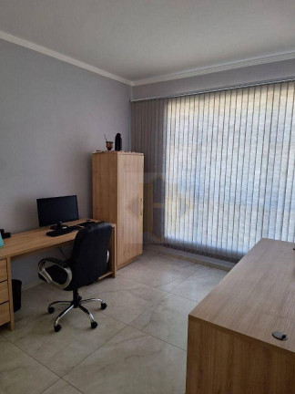 Imagem Sala Comercial à Venda, 215 m² em Bairro Alto Pereque - Porto Belo Imagem Sala Comercial à Venda, 215 m² em Bairro Alto Pereque - Porto Belo