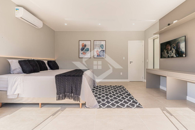 Imagem Casa com 4 Quartos à Venda, 202 m² em Vargem Pequena - Rio De Janeiro