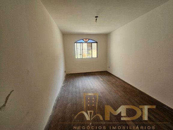 Imagem Casa com 4 Quartos à Venda, 232 m² em Copacabana - Belo Horizonte Imagem Casa com 4 Quartos à Venda, 232 m² em Copacabana - Belo Horizonte