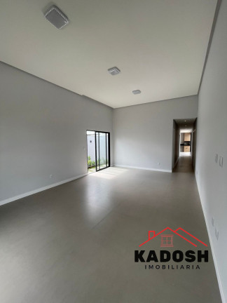 Imagem Casa com 3 Quartos à Venda, 253 m² em Registro - Feira De Santana