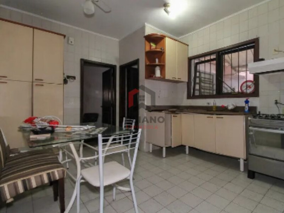 Imagem Casa com 4 Quartos à Venda, 251 m² em Chácara Das Pedras - Porto Alegre