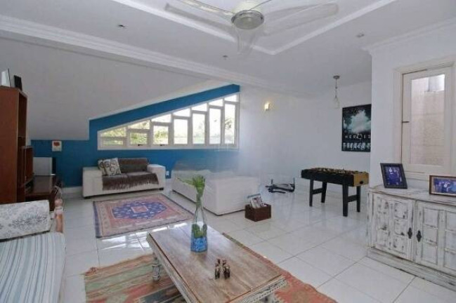 Imagem Casa com 4 Quartos à Venda, 285 m² em Jardim Itu - Porto Alegre