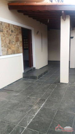 Imagem Casa com 5 Quartos à Venda, em Jardim Santa Maria - Jacareí Imagem Casa com 5 Quartos à Venda, em Jardim Santa Maria - Jacareí
