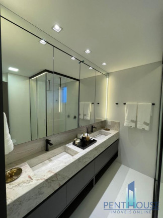 Imagem Apartamento com 3 Quartos à Venda, 240 m² em Centro - Balneário Camboriú Imagem Apartamento com 3 Quartos à Venda, 240 m² em Centro - Balneário Camboriú