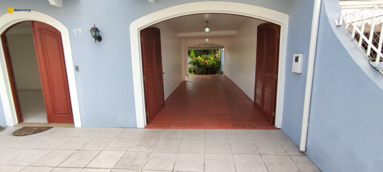 Imagem Casa com 4 Quartos à Venda, 300 m² em Coqueiros - Florianopolis