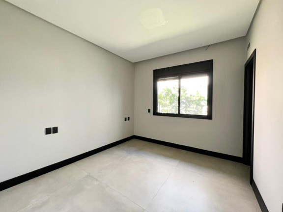 Imagem Casa com 4 Quartos à Venda, 238 m² em Rainha Do Mar - Capao Da Canoa Imagem Casa com 4 Quartos à Venda, 238 m² em Rainha Do Mar - Capao Da Canoa