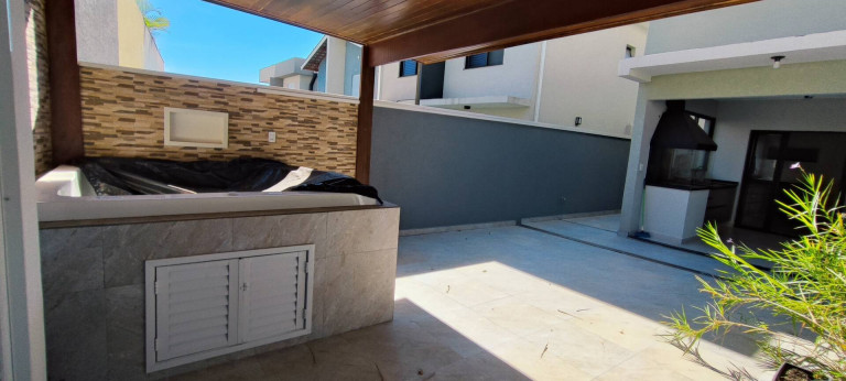 Imagem Casa com 3 Quartos à Venda, 155 m² em Jardim Do Lago - Atibaia Imagem Casa com 3 Quartos à Venda, 155 m² em Jardim Do Lago - Atibaia
