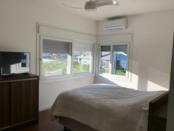 Imagem Casa de Condomínio com 3 Quartos à Venda, 238 m² em Osório - Osório