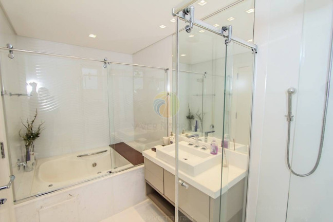 Imagem Apartamento com 3 Quartos à Venda,  em Centro - Balneário Camboriú