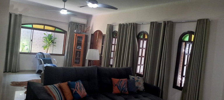 Imagem Casa com 3 Quartos à Venda, 270 m² em Guilhermina - Praia Grande Imagem Casa com 3 Quartos à Venda, 270 m² em Guilhermina - Praia Grande