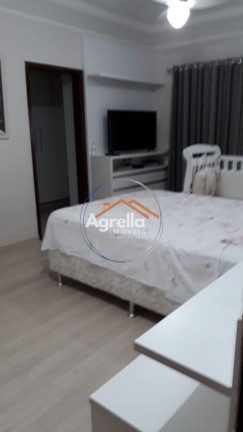 Imagem Casa com 4 Quartos à Venda, 246 m² em Condominio Santa Mônica Ii - Mogi Guaçu