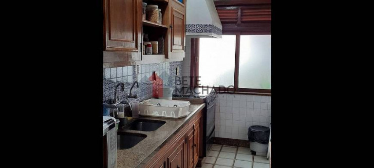 Imagem Casa com 5 Quartos à Venda, 212 m² em Alto - Teresópolis