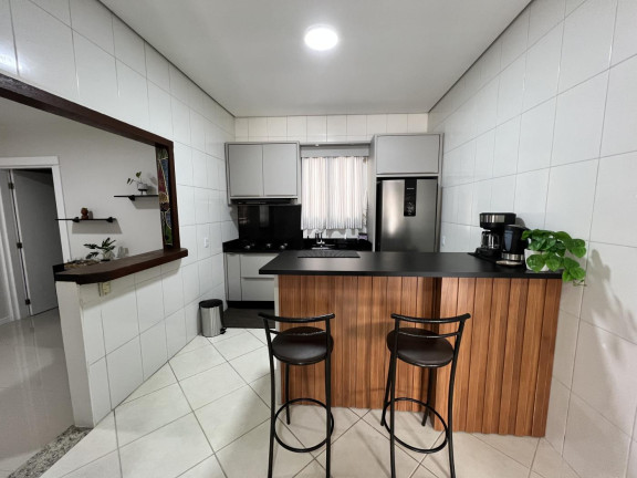 Imagem Casa com 3 Quartos à Venda, 200 m² em São João Do Rio Vermelho - Florianópolis