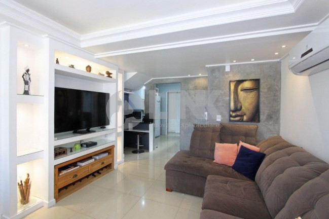 Imagem Imóvel com 3 Quartos à Venda, 193 m² em Jardim Itu - Porto Alegre Imagem Imóvel com 3 Quartos à Venda, 193 m² em Jardim Itu - Porto Alegre