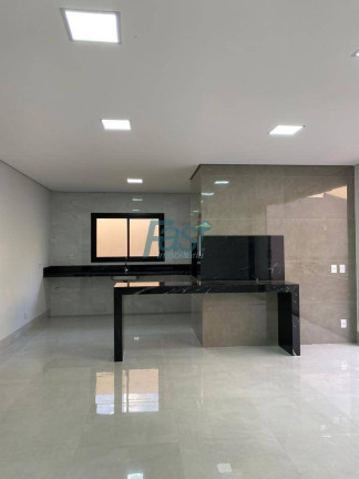 Imagem Sobrado com 3 Quartos à Venda, 290 m² em Condomínio Belvedere - Cuiabá