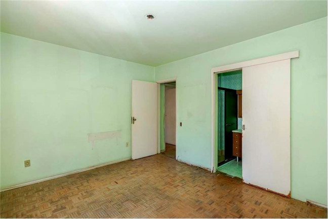Imagem Apartamento com 4 Quartos à Venda, 147 m² em Independência - Porto Alegre Imagem Apartamento com 4 Quartos à Venda, 147 m² em Independência - Porto Alegre