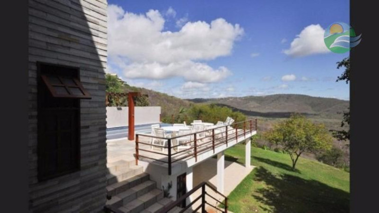 Imagem Casa com 7 Quartos à Venda, 575 m²
