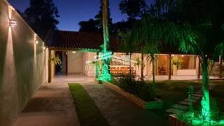 Imagem Casa com 4 Quartos à Venda, 1.230 m² em Porto Seguro Imagem Casa com 4 Quartos à Venda, 1.230 m² em Porto Seguro