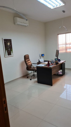 Imagem Casa com 1 Quarto à Venda, 130 m² em Centro - Jundiaí Imagem Casa com 1 Quarto à Venda, 130 m² em Centro - Jundiaí