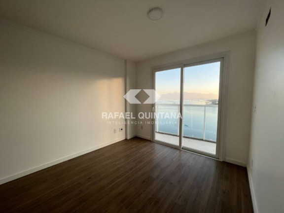 Imagem Apartamento com 4 Quartos à Venda, 225 m² em Coqueiros - Florianópolis