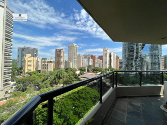 Apartamento com 3 Quartos à Venda, 220 m² em Itaim Bibi - São Paulo