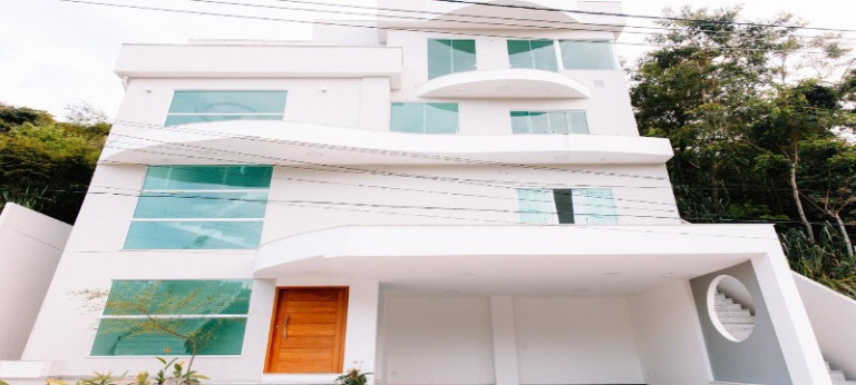 Imagem Casa com 5 Quartos à Venda, 400 m² em Maria Paula - São Gonçalo