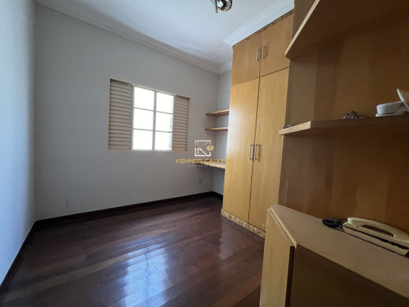 Imagem Casa com 4 Quartos à Venda, 229 m² em Guanabara - Patos De Minas Imagem Casa com 4 Quartos à Venda, 229 m² em Guanabara - Patos De Minas