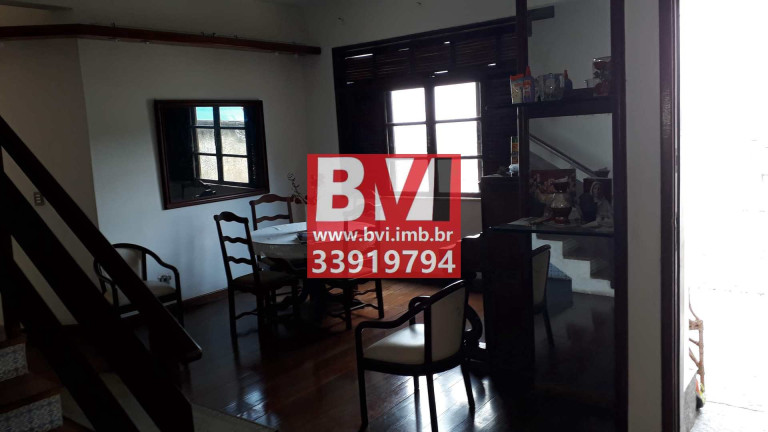 Imagem Casa com 4 Quartos à Venda, 190 m² em Penha Circular - Rio De Janeiro Imagem Casa com 4 Quartos à Venda, 190 m² em Penha Circular - Rio De Janeiro