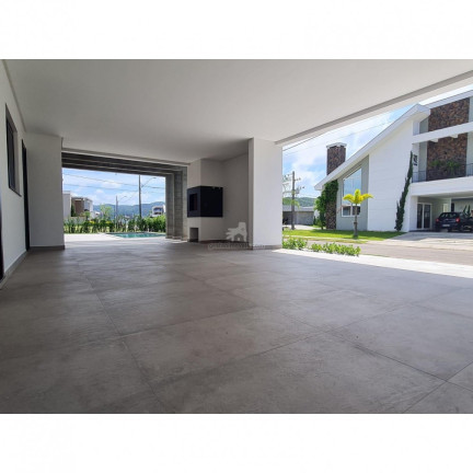 Imagem Casa com 4 Quartos à Venda, 286 m² em Santa Regina - Camboriú Imagem Casa com 4 Quartos à Venda, 286 m² em Santa Regina - Camboriú