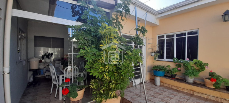 Imagem Casa com 2 Quartos à Venda, 210 m² em Santa Rosália - Poços De Caldas Imagem Casa com 2 Quartos à Venda, 210 m² em Santa Rosália - Poços De Caldas