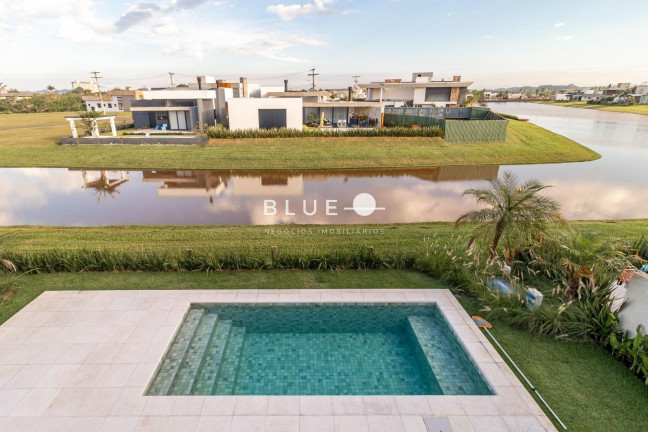 Casa de Condomínio com 3 Quartos à Venda, 296 m² em Centenário - Torres