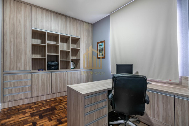 Imagem Apartamento com 3 Quartos à Venda, 165 m² em Centro - Curitiba