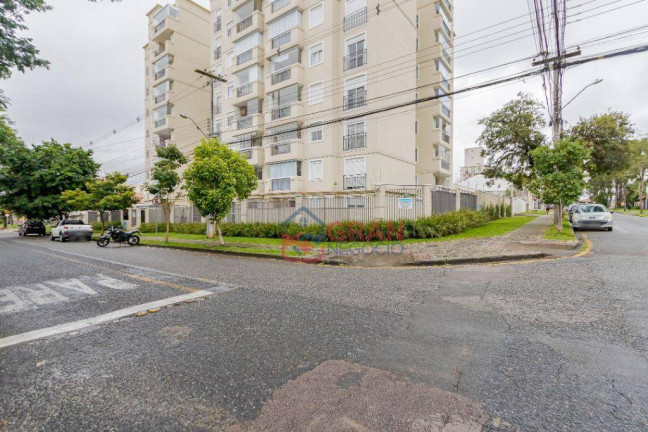Imagem Imóvel com 2 Quartos à Venda, 179 m² em Bacacheri - Curitiba Imagem Imóvel com 2 Quartos à Venda, 179 m² em Bacacheri - Curitiba
