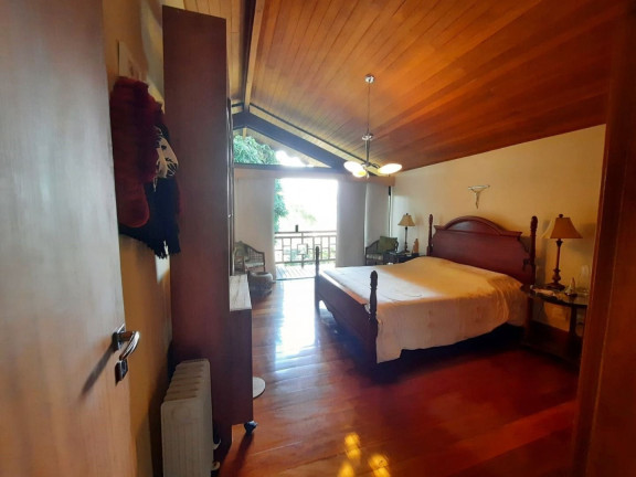 Imagem Casa com 5 Quartos à Venda, 218 m² em Iucas - Teresópolis Imagem Casa com 5 Quartos à Venda, 218 m² em Iucas - Teresópolis