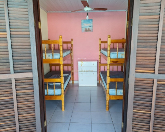 Imagem Casa com 5 Quartos à Venda, 360 m² em Piçarras - Guaratuba Imagem Casa com 5 Quartos à Venda, 360 m² em Piçarras - Guaratuba