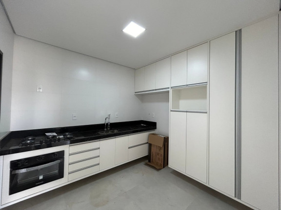 Imagem Casa com 3 Quartos à Venda, 140 m² em Wanel Ville - Sorocaba Imagem Casa com 3 Quartos à Venda, 140 m² em Wanel Ville - Sorocaba