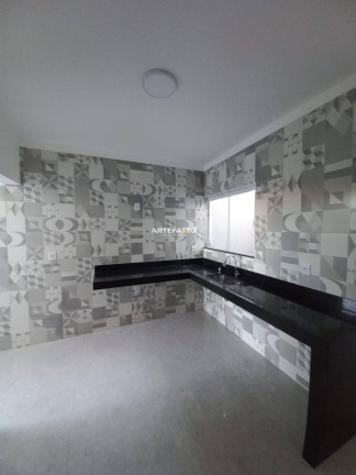 Imagem Casa com 2 Quartos à Venda, 89 m²