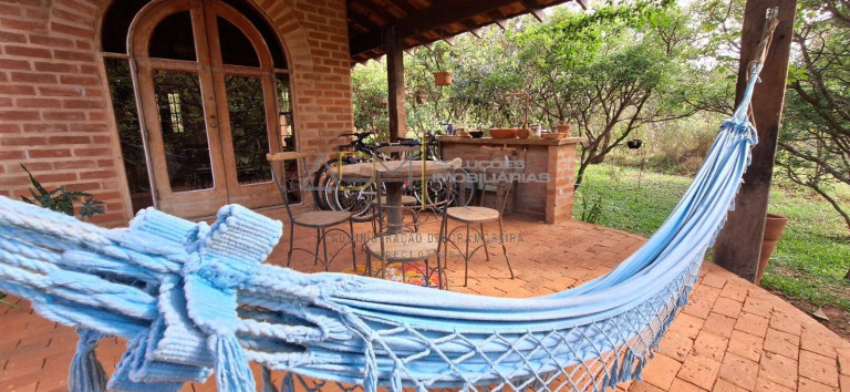 Casa com 4 Quartos à Venda, 5 m² em Demétria - Botucatu